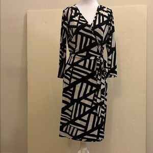 Banana Republic Black and White Geometric Long Sleeve Wrap Dress